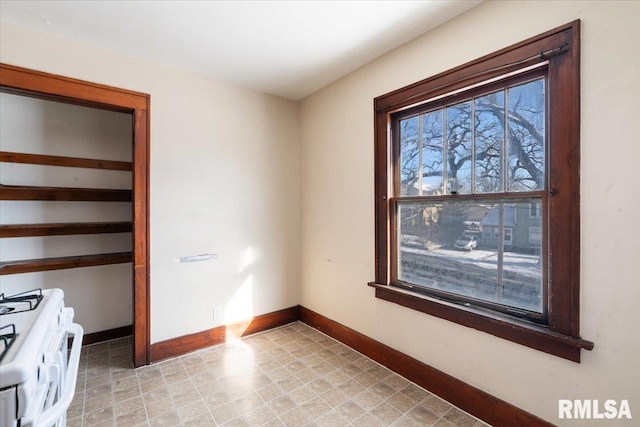 laundry room featuring independent washer and dryer