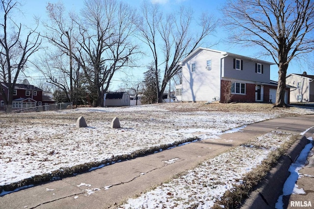 Listing photo 3 for 611 Scenic Dr, Clinton IA 52732