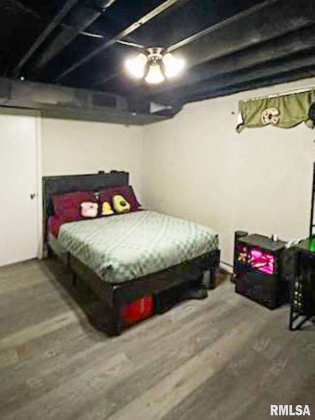 2433 Cedar Creek Ct, Quincy, IL 62305 - bedroom with wood-type flooring