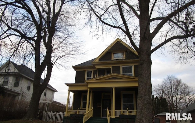 view of front of property with covered porch