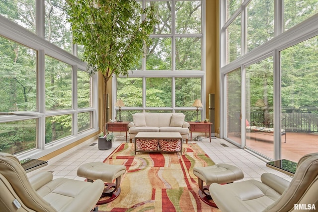 view of sunroom / solarium