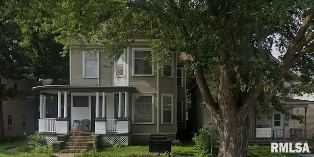 view of front of home featuring a porch