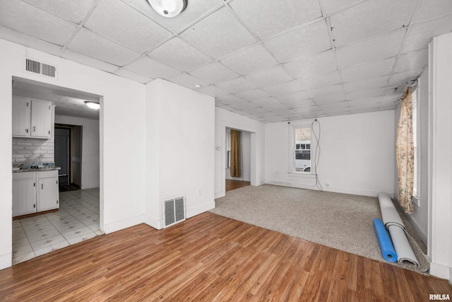 unfurnished room featuring light hardwood / wood-style flooring