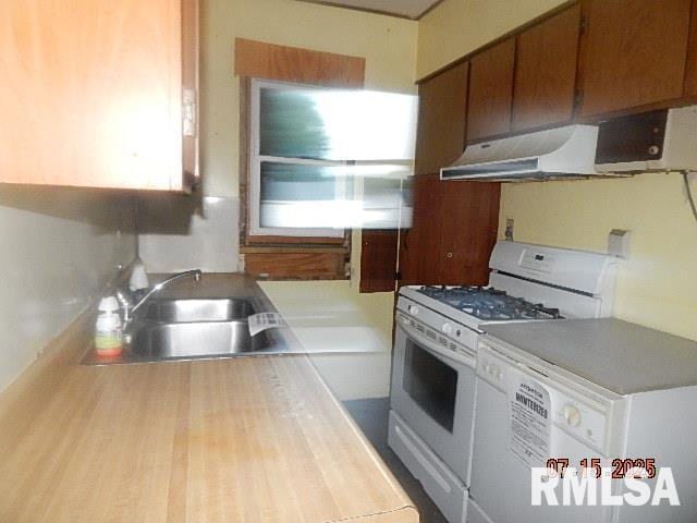 1201 9th Ave S, Clinton, IA 52732 - photo 2