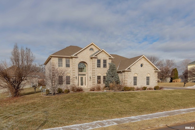 front of property featuring a front lawn