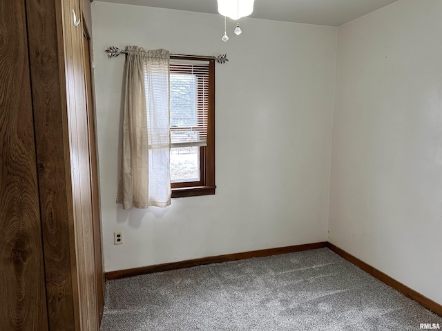 spare room with carpet flooring