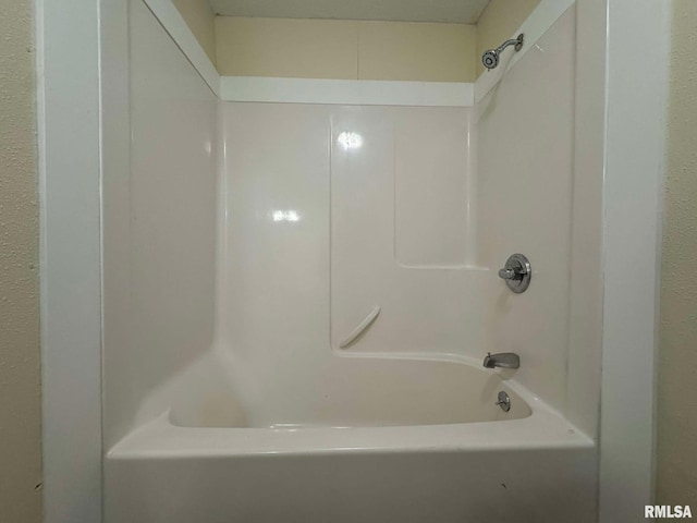 full bath with shower / bath combination