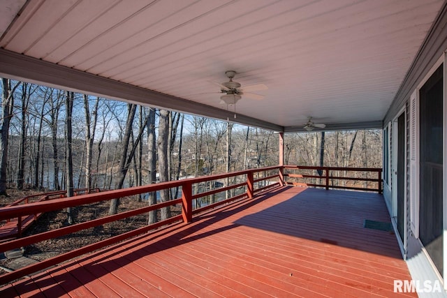 deck with ceiling fan