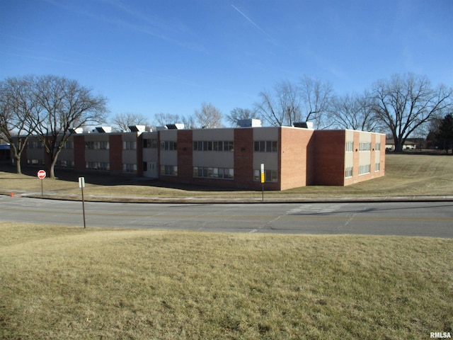 view of building exterior