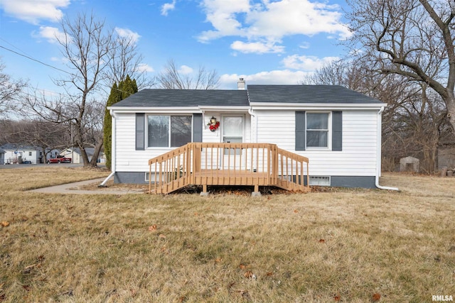 view of front of house featuring a front yard