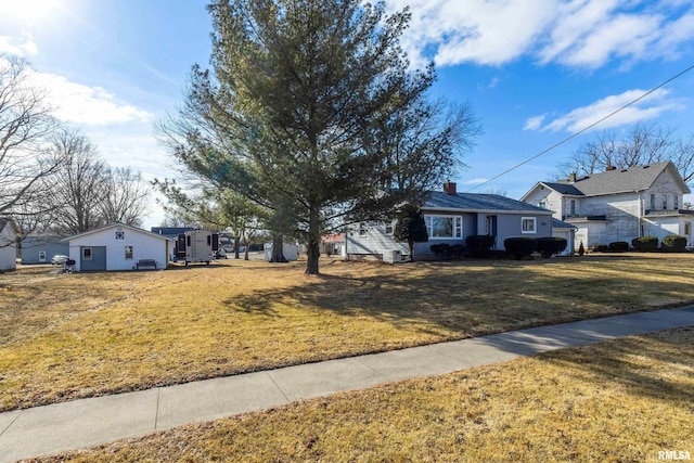 ranch-style home with a front yard