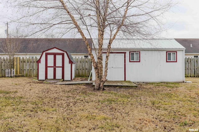 exterior space with a yard