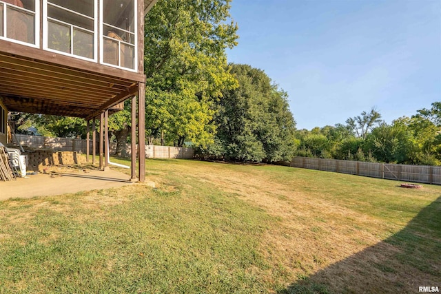 view of yard with a patio