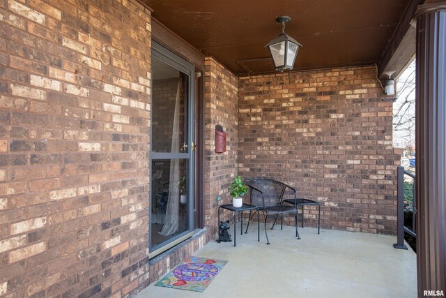 view of front of house featuring a garage and a carport