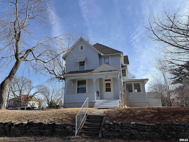 view of front of property featuring a porch