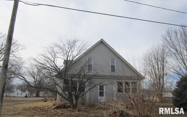 view of property exterior