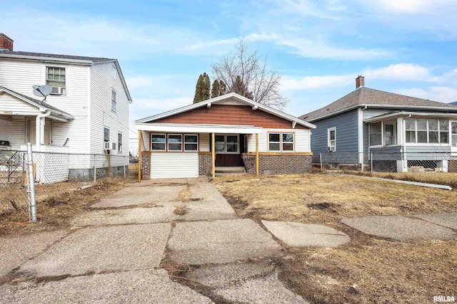 view of front of property with covered porch