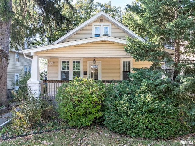 bungalow-style house with covered porch