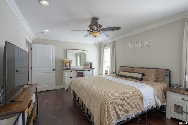 bedroom with baseboards, ceiling fan, dark wood-style flooring, crown molding, and recessed lighting