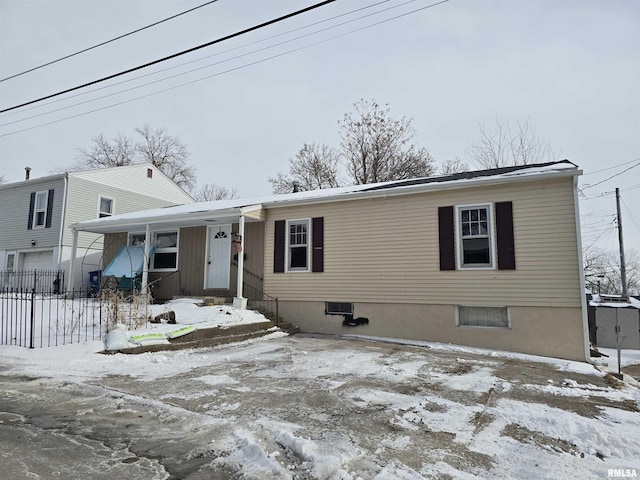 view of front of property