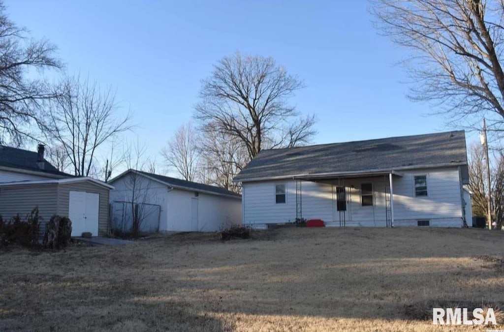 334 E S St, Mendon, IL 62351 - exterior space with a storage unit