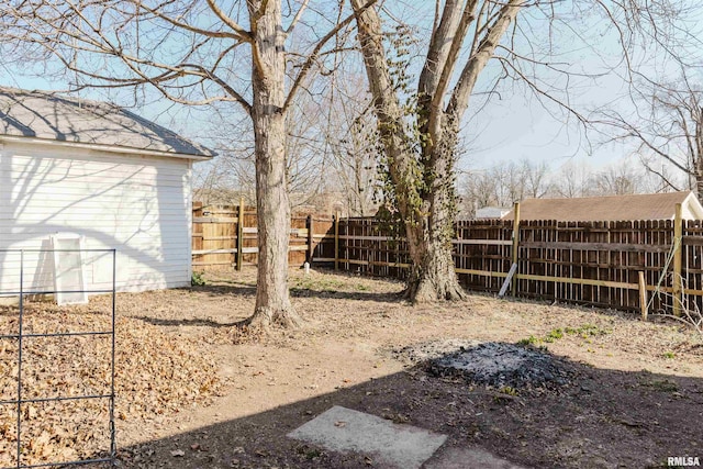 view of yard featuring a fenced backyard