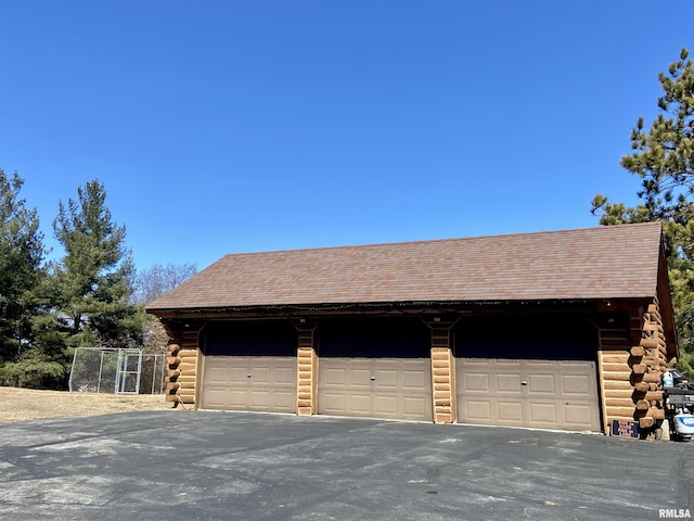 view of detached garage