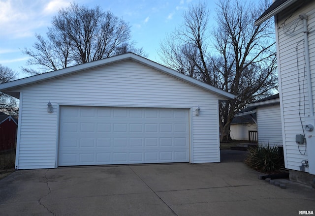 view of detached garage