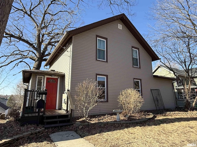 view of front of property