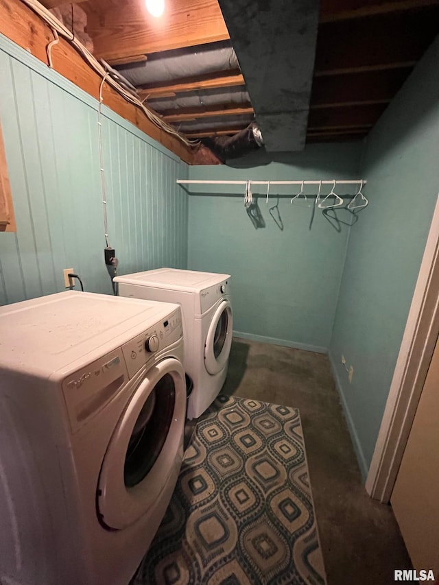 laundry room featuring independent washer and dryer