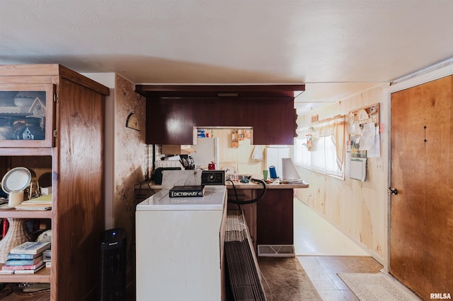 interior space with washer / dryer and laundry area