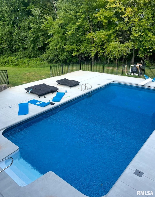 1621 S Eugene Ln, Marion, IL 62959 - view of swimming pool with a patio, fence, and a fenced in pool