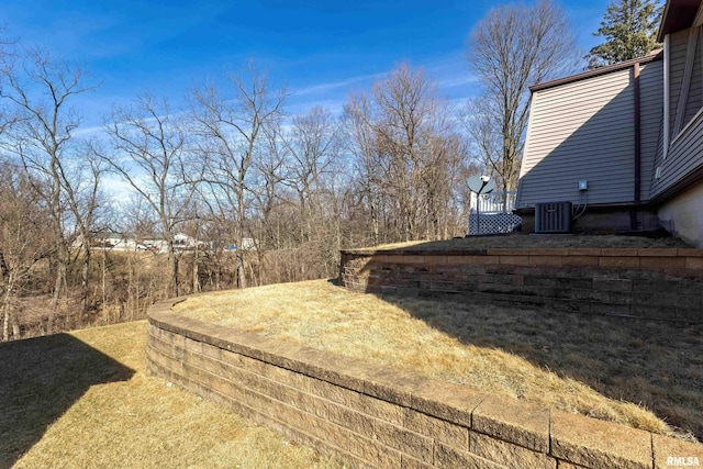 view of yard featuring central AC unit