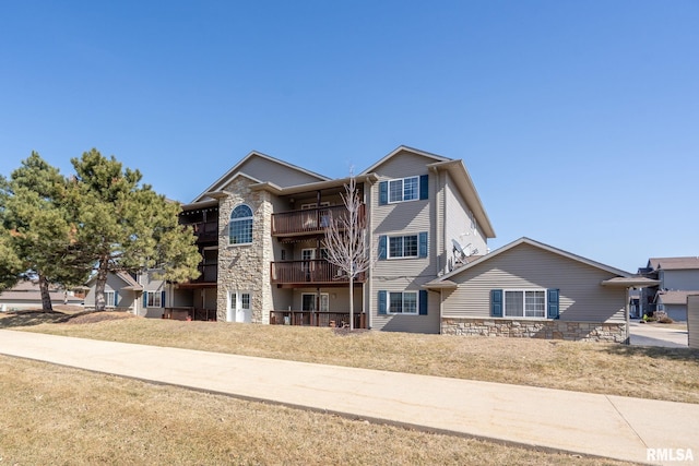 view of front of property featuring stone siding