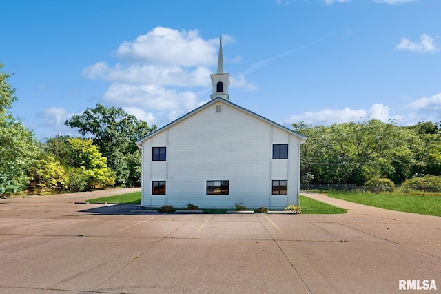 view of property exterior