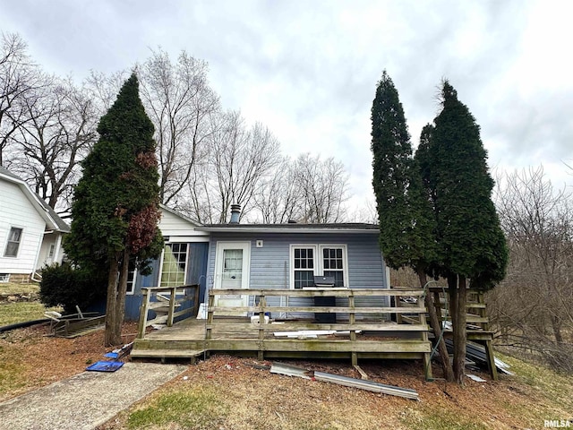 502 E 2nd St, Maquon, IL 61458 - view of front of property with a deck