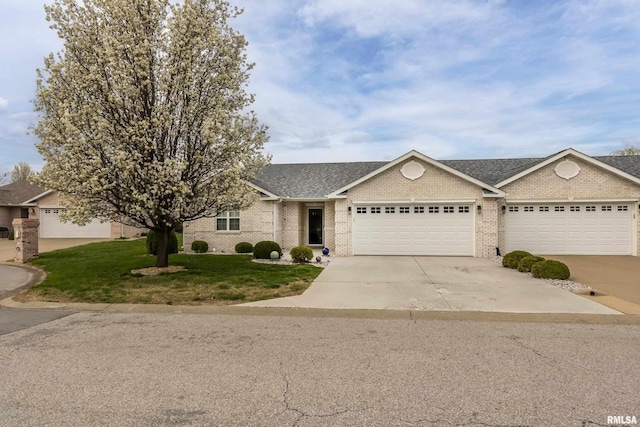 659 Lake Harbor Dr, Marion, IL 62959 - photo 1