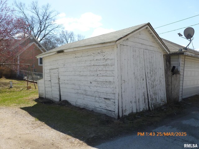 145 6th Ave, Moline, IL 61265 - view of outdoor structure