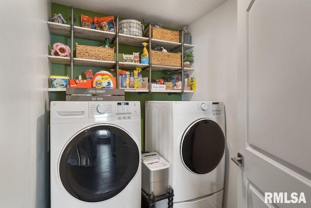 1708 Westport Dr, Davenport, IA 52804 - washroom featuring laundry area and washer and clothes dryer
