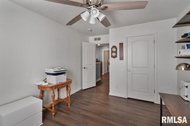 1708 Westport Dr, Davenport, IA 52804 - sitting room featuring baseboards, ceiling fan, wood finished floors, and visible vents
