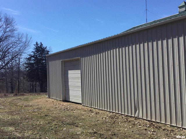 5453 Cherokee Ln, Carbondale, IL 62901 - exterior space with an outdoor structure