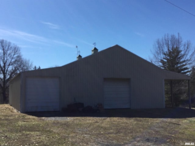 5453 Cherokee Ln, Carbondale, IL 62901 - exterior space featuring an outbuilding