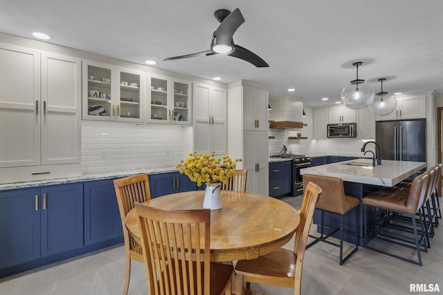 indoor dry bar with beverage cooler, decorative backsplash, baseboards, recessed lighting, and ceiling fan