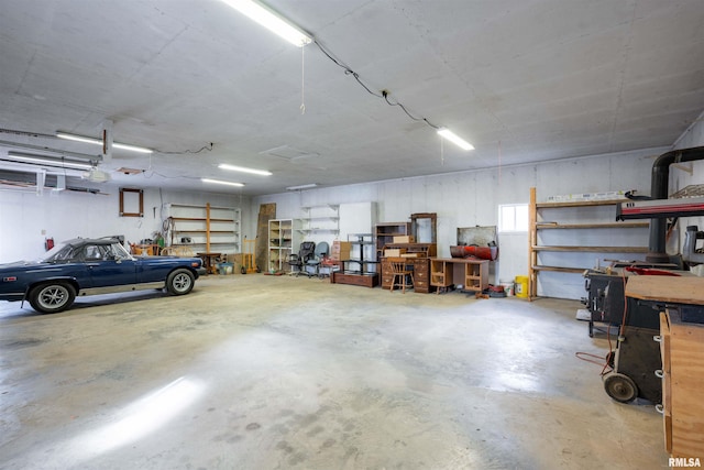 12855 Cleveland Ln, Pittsburg, IL 62974 - garage featuring a workshop area