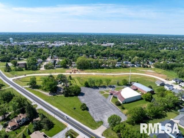 4815 Willow Cir, Davenport, IA 52806 - photo 5
