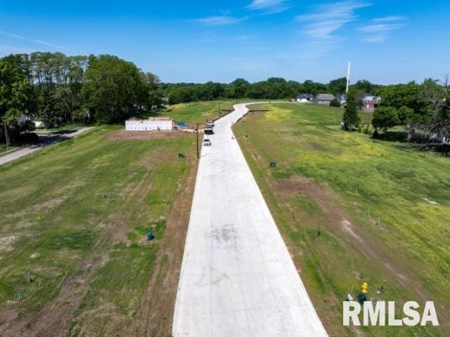 4815 Willow Cir, Davenport, IA 52806 - photo 8