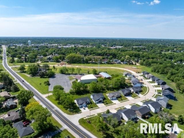 4815 Willow Cir, Davenport, IA 52806 - photo 9