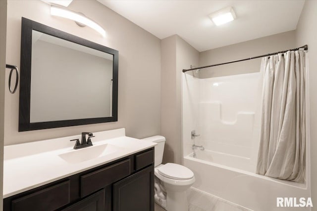 bathroom with toilet, shower / bath combo with shower curtain, and vanity