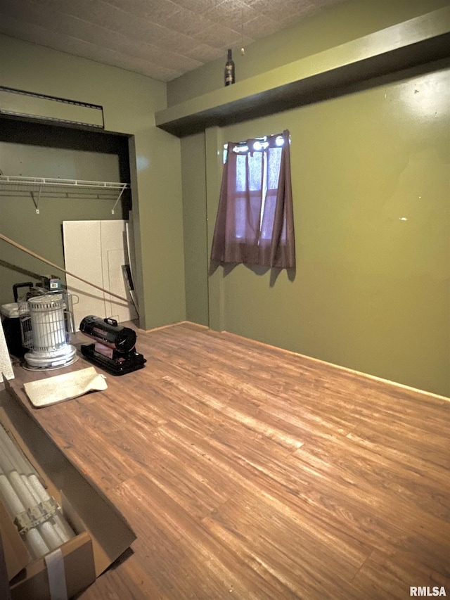 225 Arrowhead Dr, Goreville, IL 62939 - interior space featuring wood finished floors