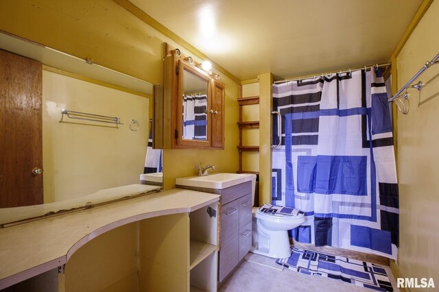 1606 Middle Rd, Camanche, IA 52730 - bathroom with toilet, vanity, and a shower with curtain